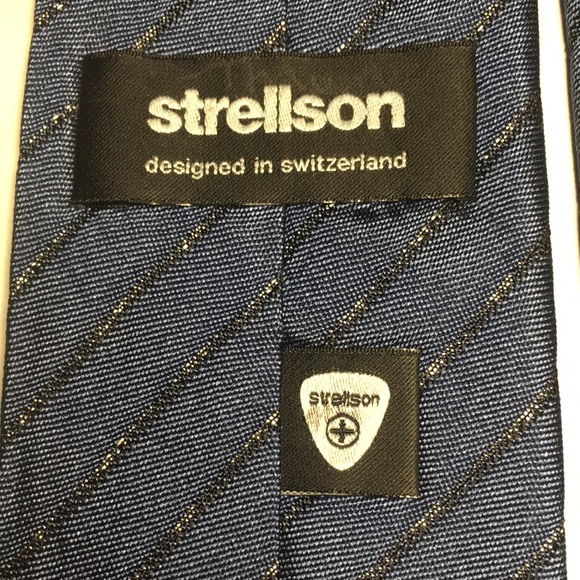 Strellson- blue will grey thin diagonal stripes tie. Italian made 100% silk. - Picture 5 of 9